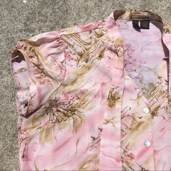 🐞Feminine tie neck blouse novelty travel print - Picture 3 of 6